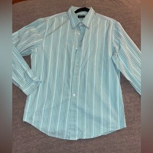 Men’s structure button up dress shirt. Size Lg